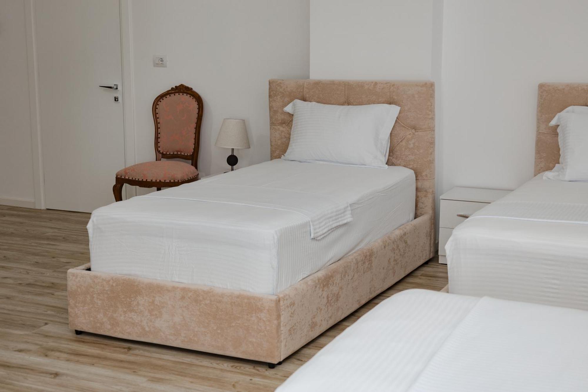 Riviera Hotel-City Center Vlorë 외부 사진