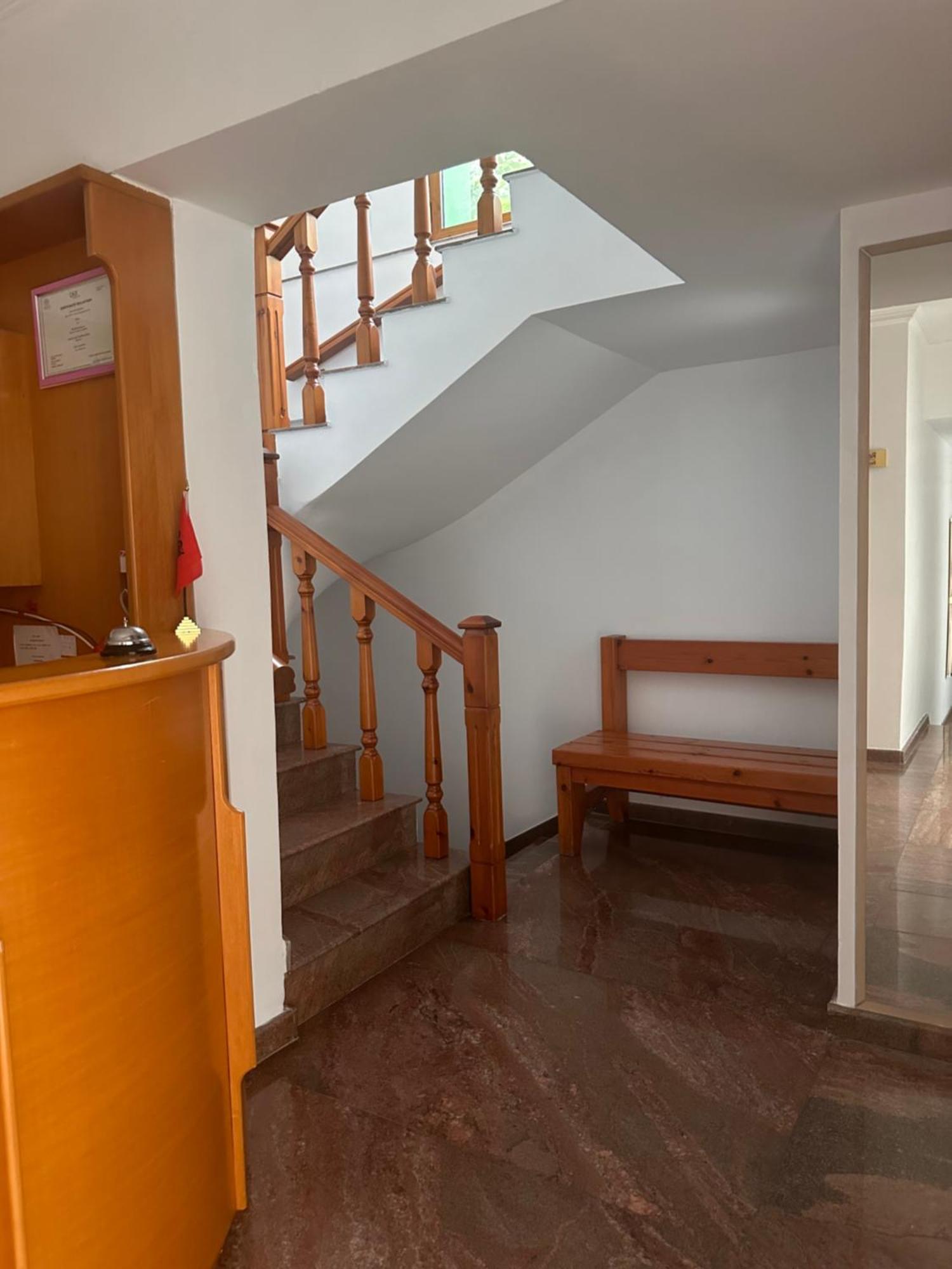 Riviera Hotel-City Center Vlorë 외부 사진